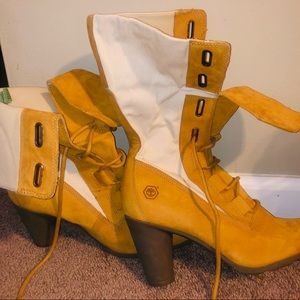 Wheat TIMBERLAND Women's Fold down Canvas boots **GENTLY USED Twice**